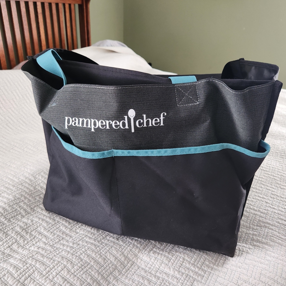 Pampered Chef Black Tote with Teal Trim